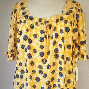 Zac & Rachel Yellow Floral Peasant Top with Blue Flowers